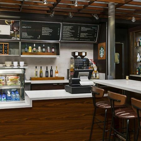 Courtyard By Marriott Los Angeles Woodland Hills Екстериор снимка