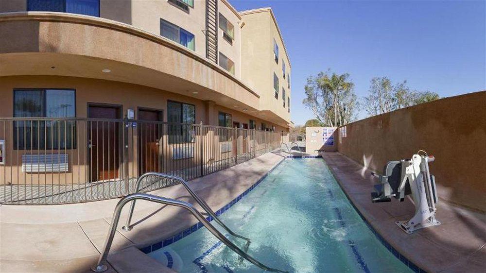 Courtyard By Marriott Los Angeles Woodland Hills Екстериор снимка